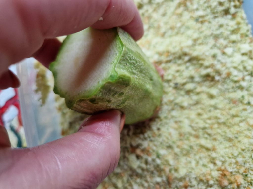 Mit Schwertfisch gefüllte Zucchini aus dem Ofen