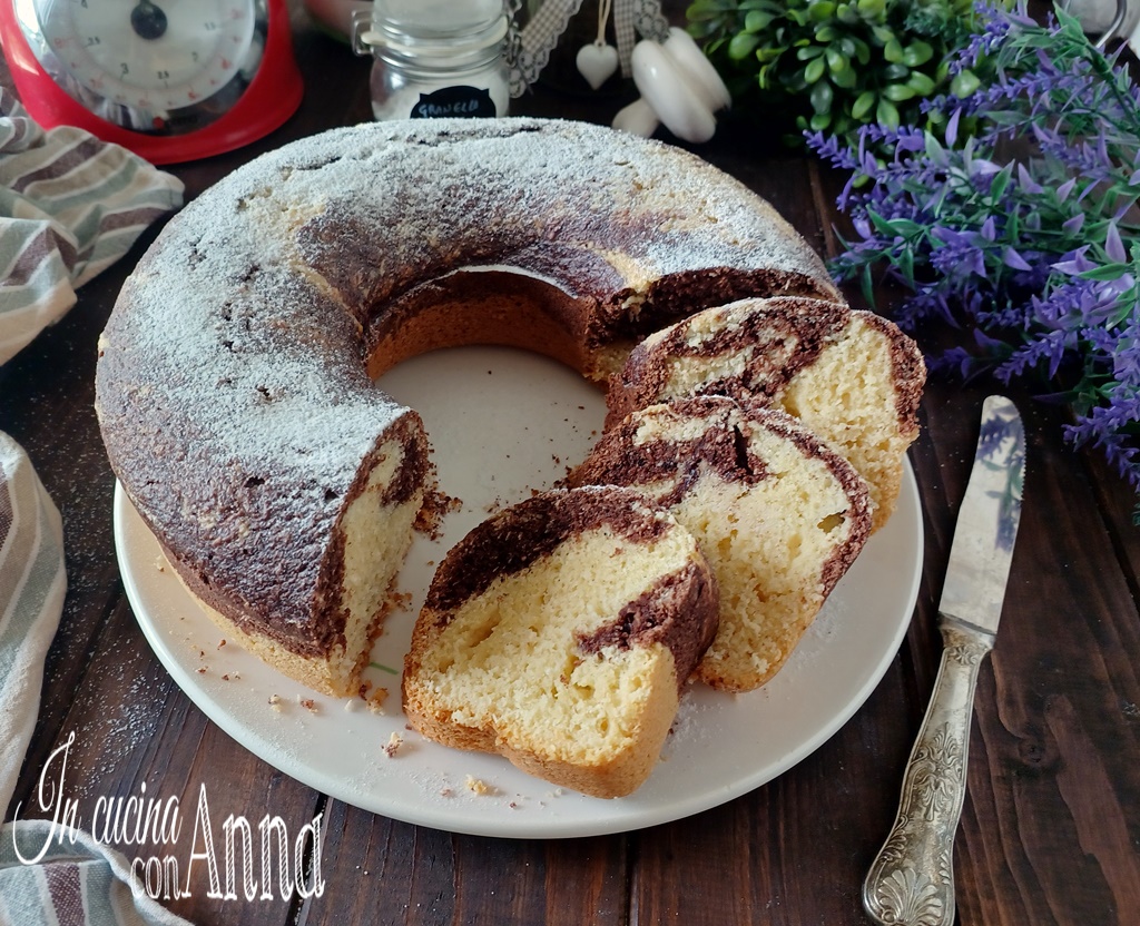 Wolkenkuchen mit Kokosnuss und Schokolade