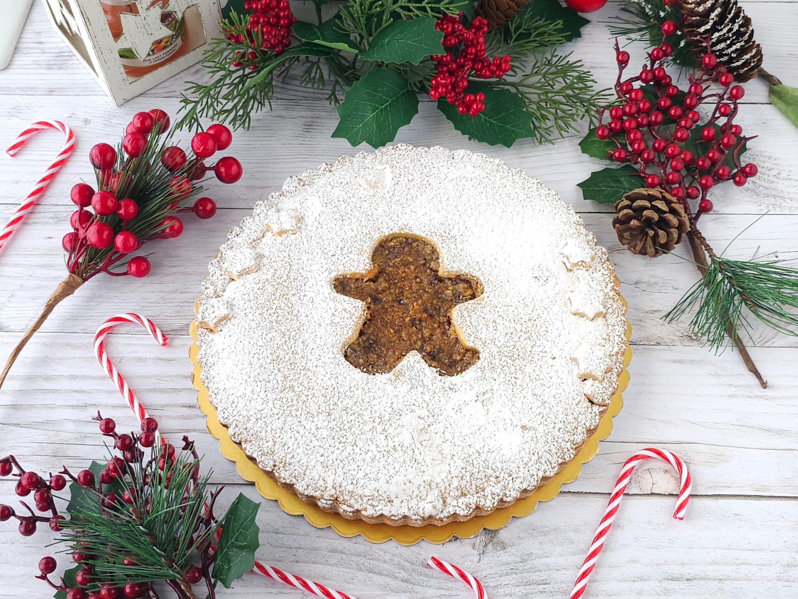 Weihnachtstarte mit Trockenfrüchten