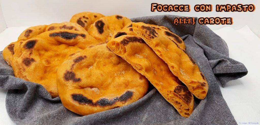 Fladenbrote mit Karottenteig