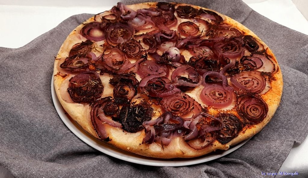 Umgedrehte Zwiebel-Focaccia