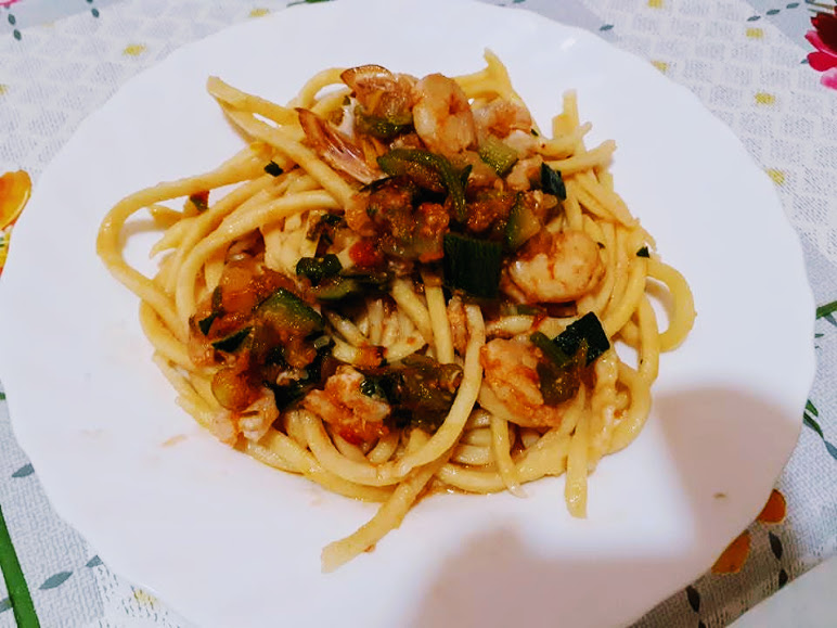 Troccoli mit Garnelen und Zucchini