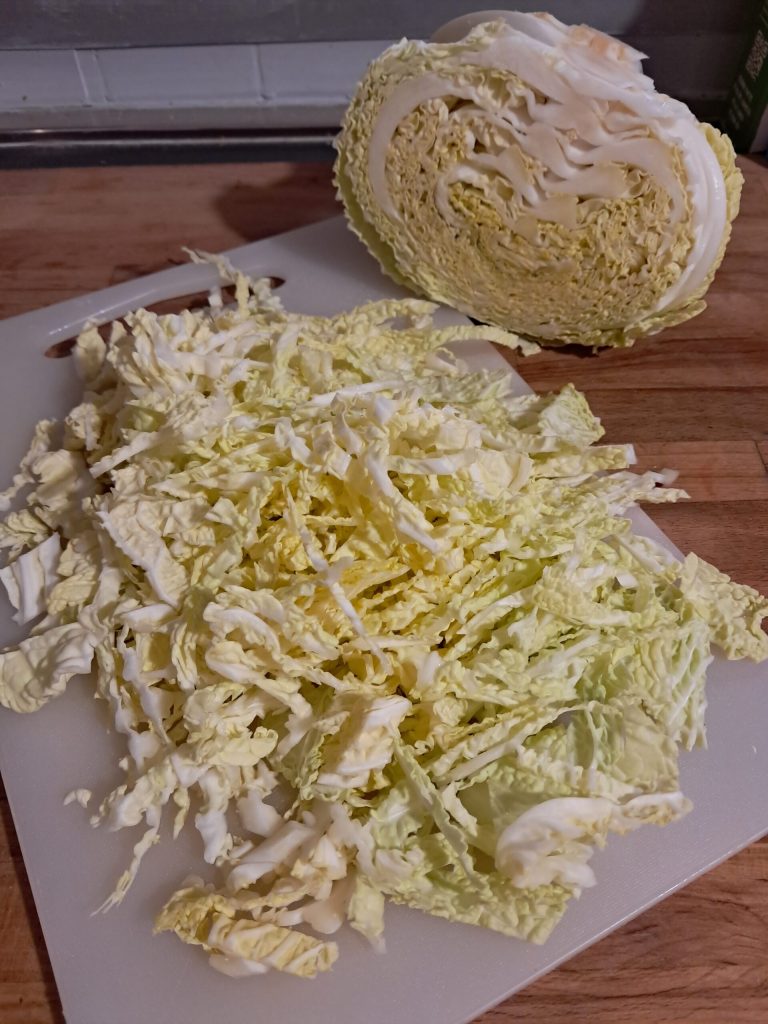 Wirsing mit Rosinen und Zwiebel