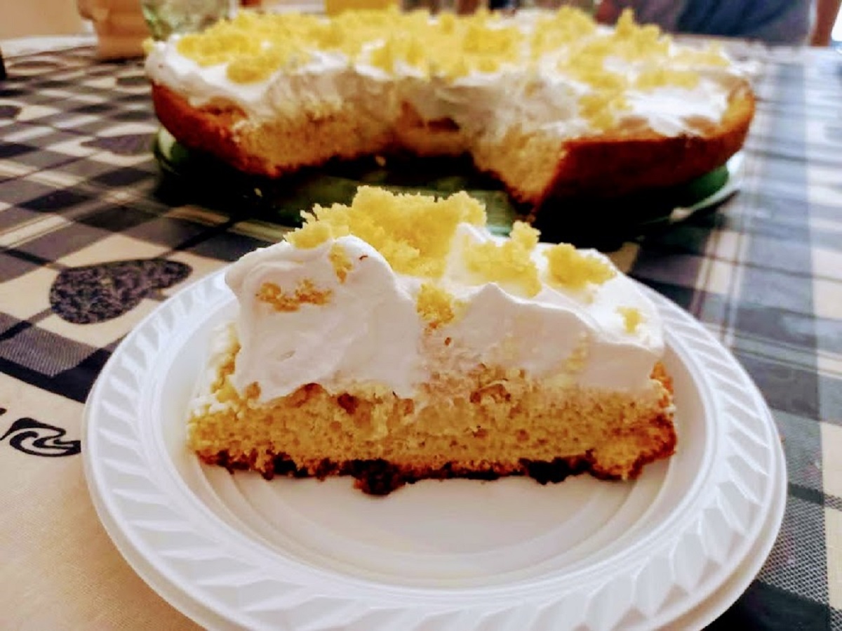 Einfache schlaue Ananas-Mimosen-Torte