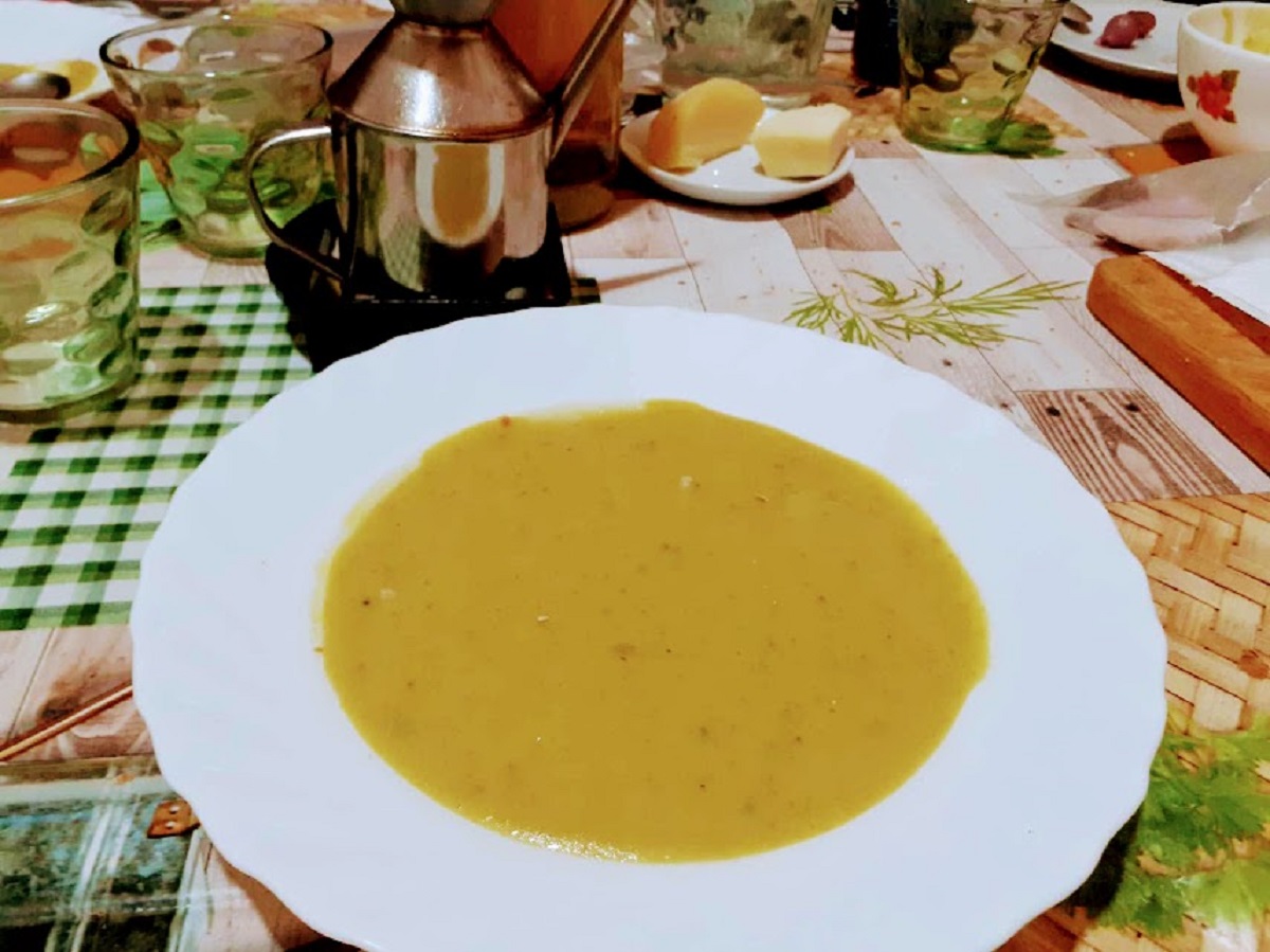 Erbsen- und Kartoffelcreme mit Salbei Frühlingsrezept