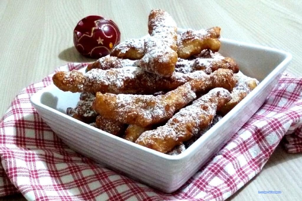 Süße abruzzesische Torcinelli