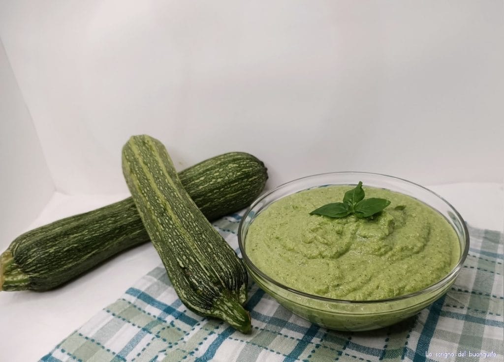 Pesto aus Zucchini