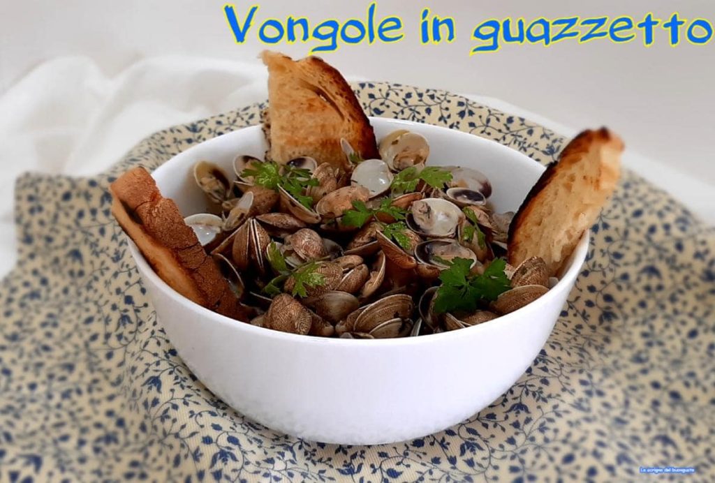 Venusmuscheln im Sud