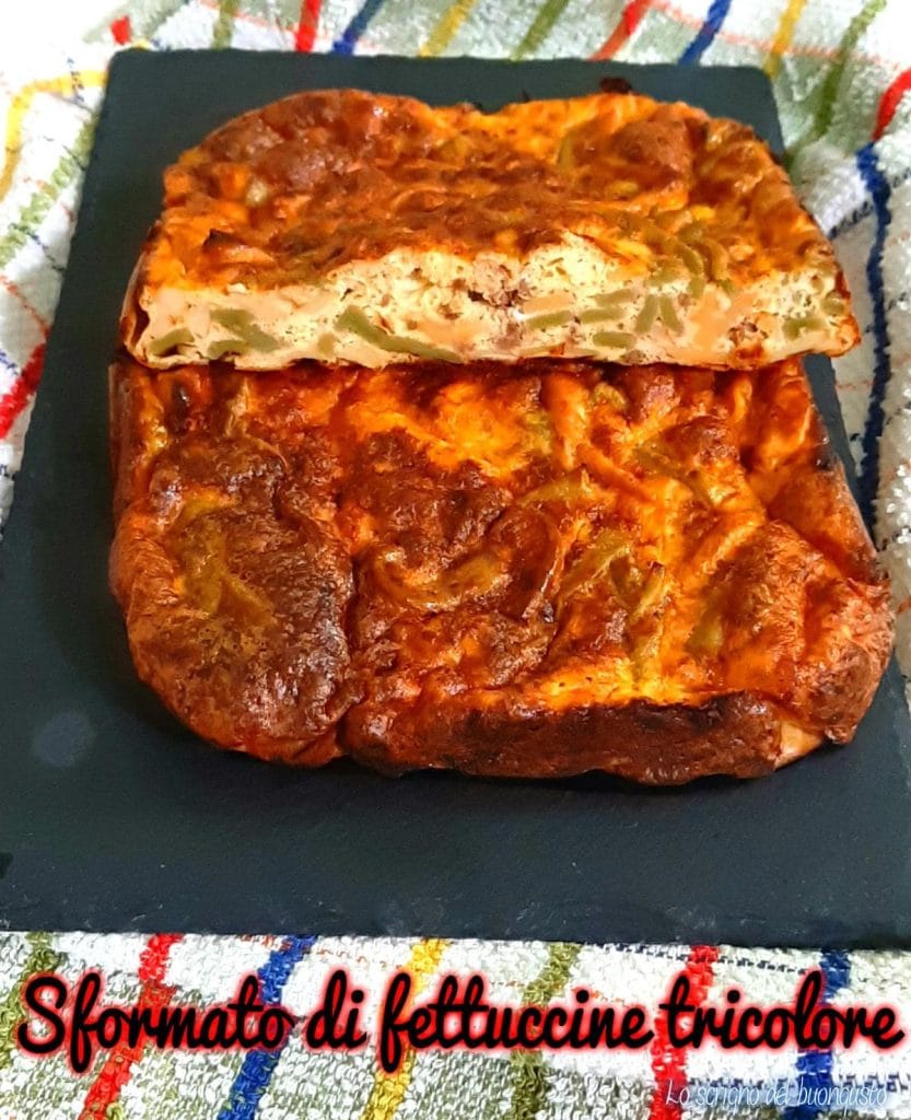 Auflauf aus dreifarbigen Fettuccine