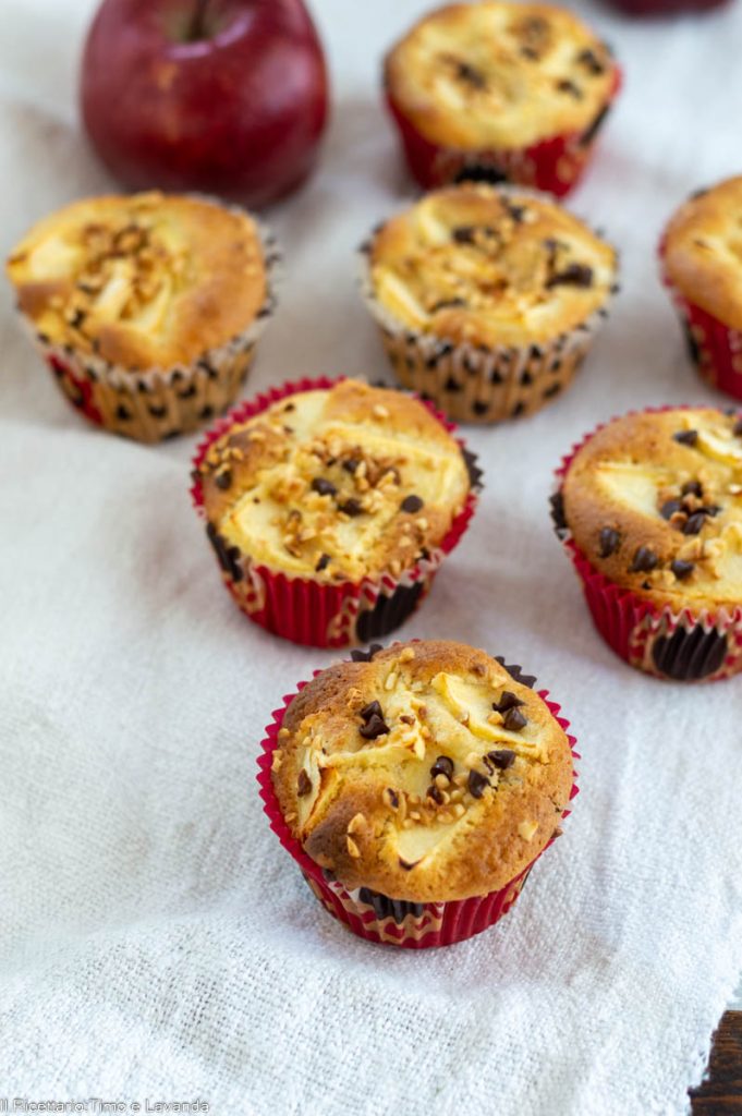 Apfel-Muffins mit Schokoladenstückchen