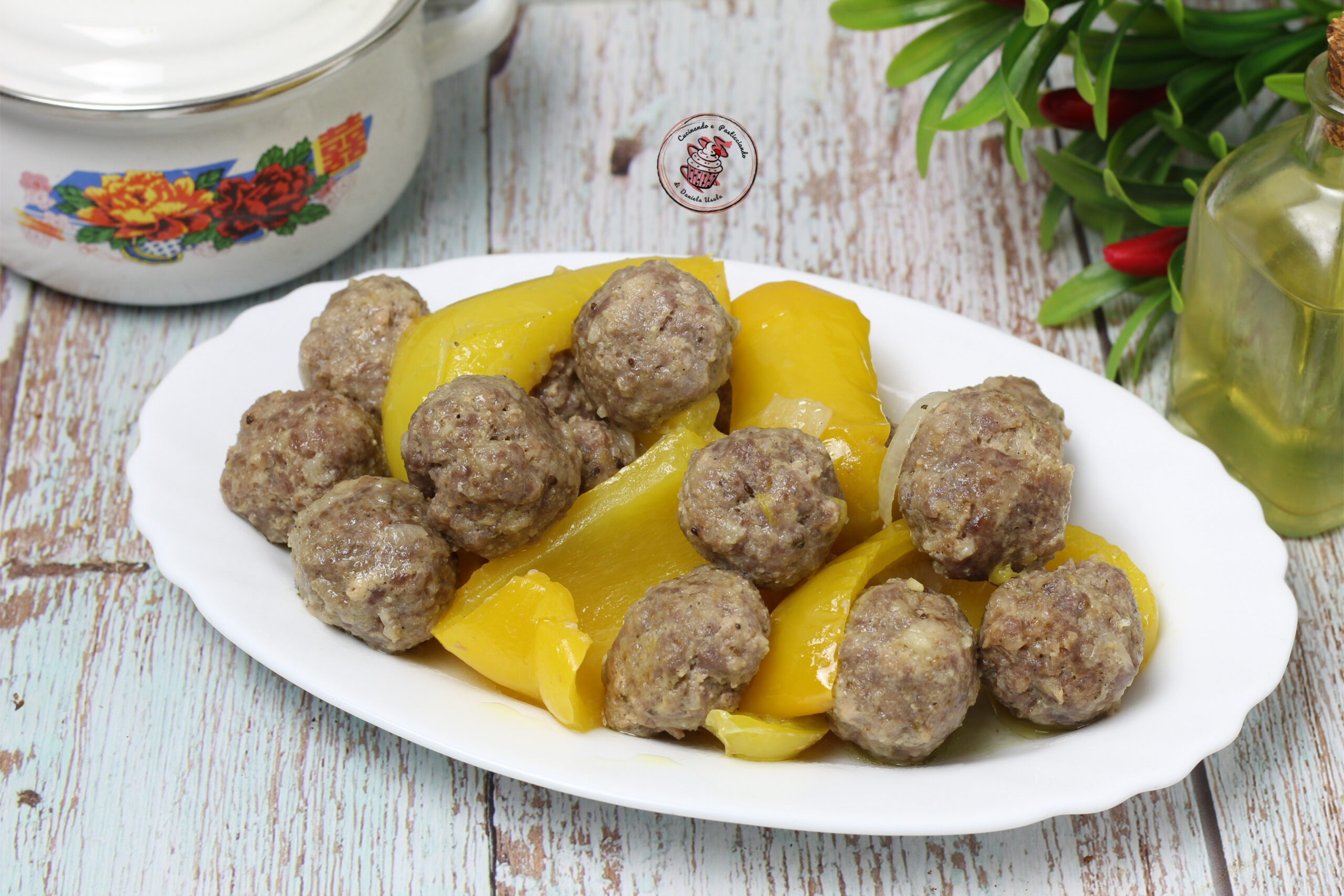 FRIKADELLEN MIT PAPRIKA IN DER PFANNE: weich, lecker und super einfach