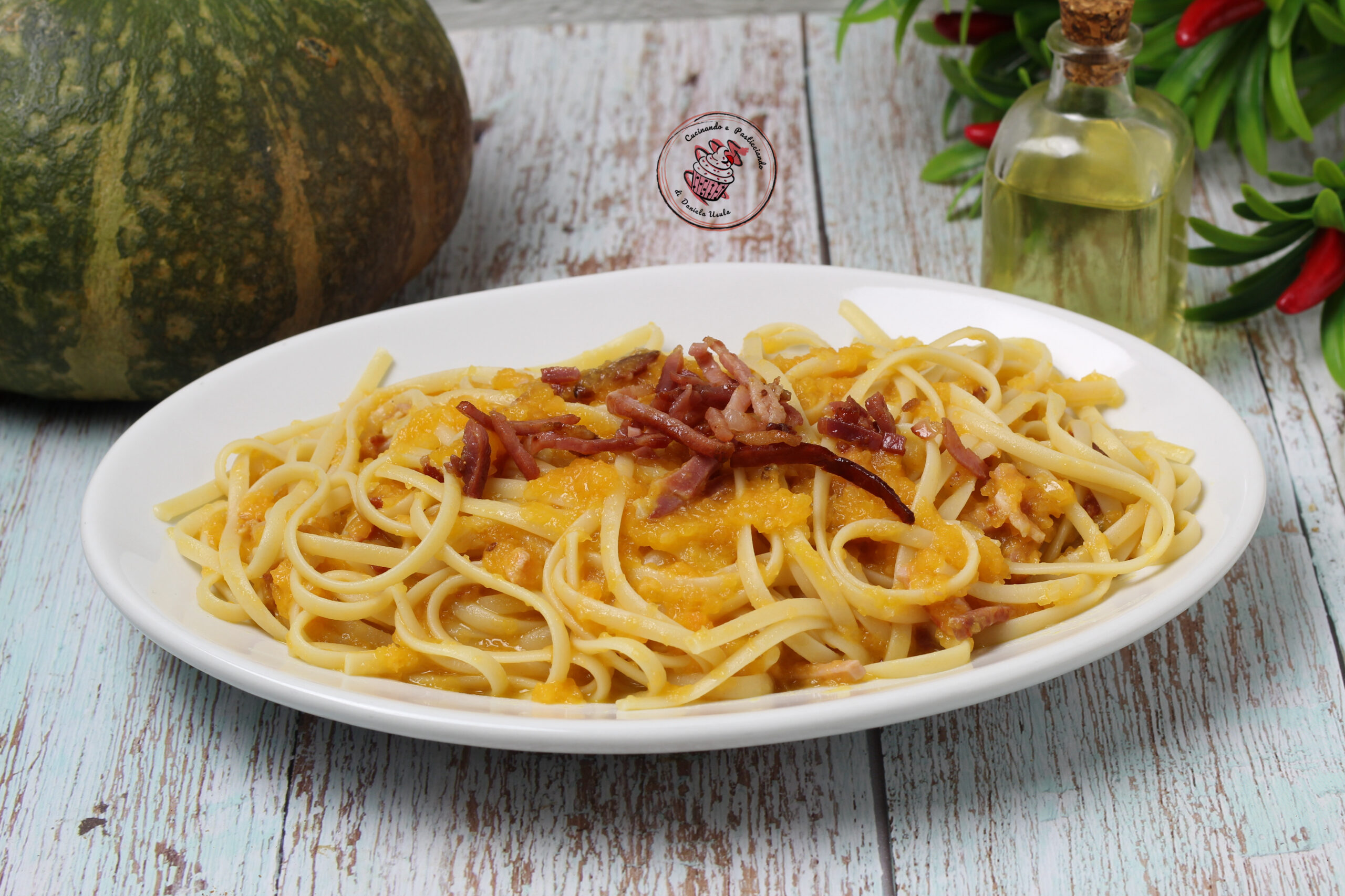 LINGUINE MIT KÜRBISCREME UND KNUSPRIGEM SPECK – cremiges und schnelles Herbstrezept