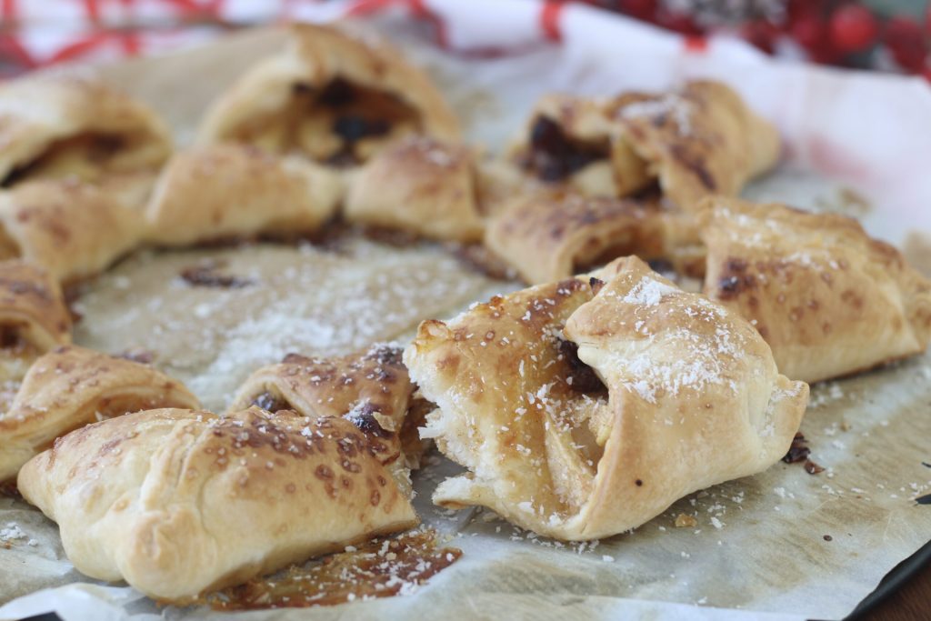 Blätterteigstern mit Äpfeln, Rosinen und Zimt2