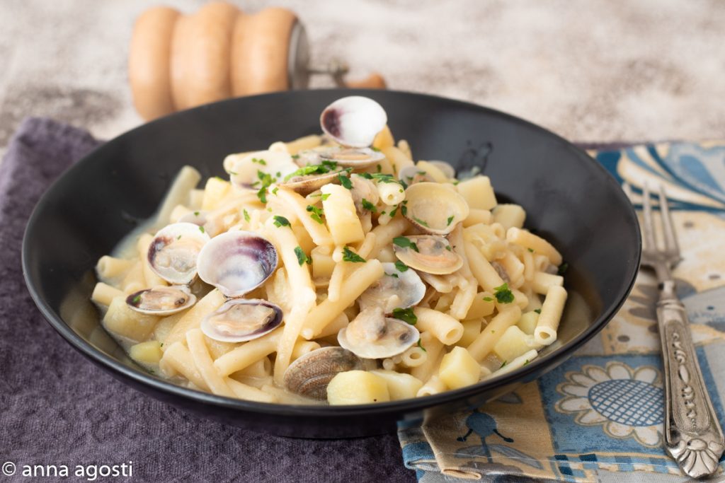 Cremige Pasta mit Kartoffeln und Venusmuscheln Rezept