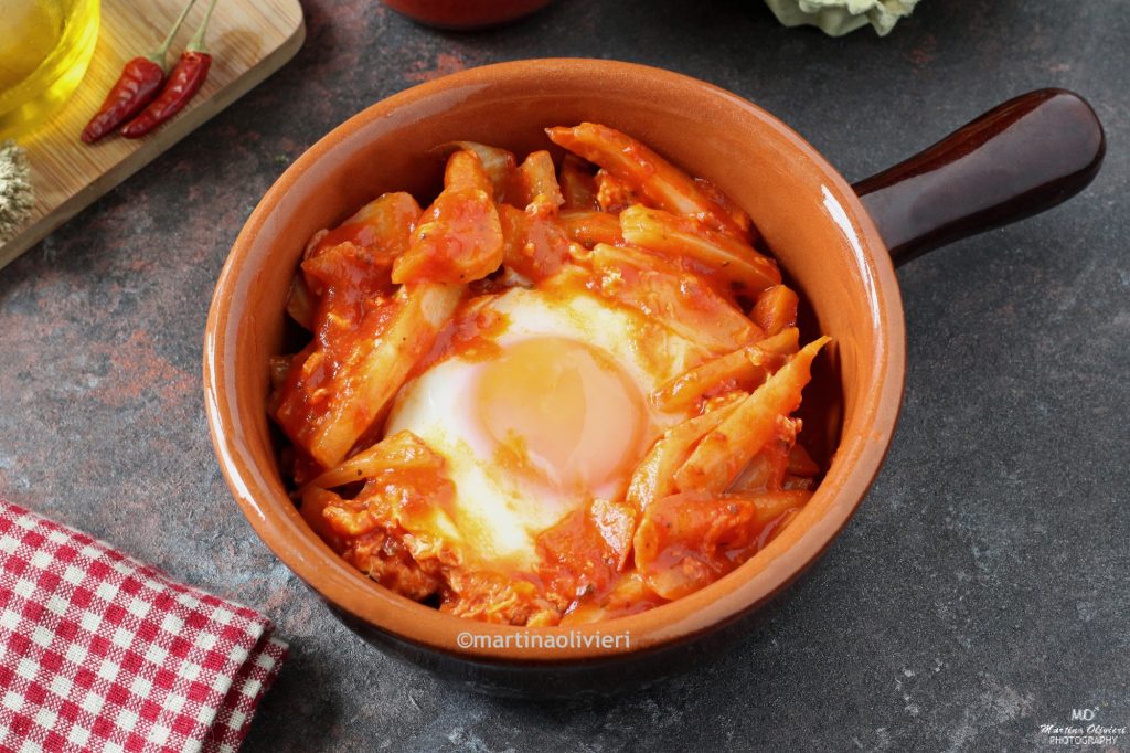 Eier mit Tomaten und Fenchel