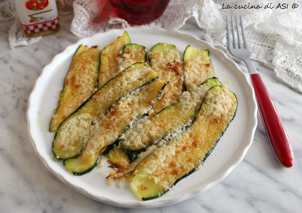 Einfach und lecker überbackene Zucchini