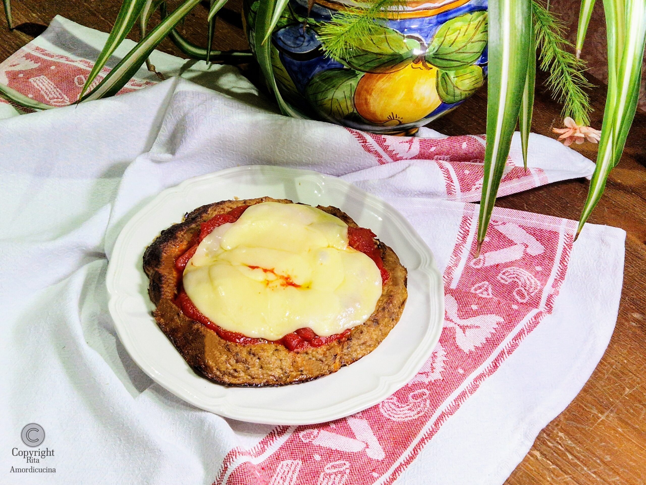 Falsche vegetarische Blumenkohlpizza