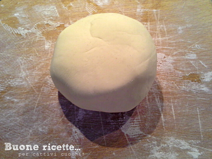 Frische Pasta aus Hartweizengrieß