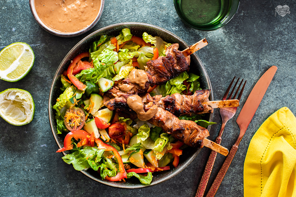 Hähnchen-Satay mit Erdnusssauce