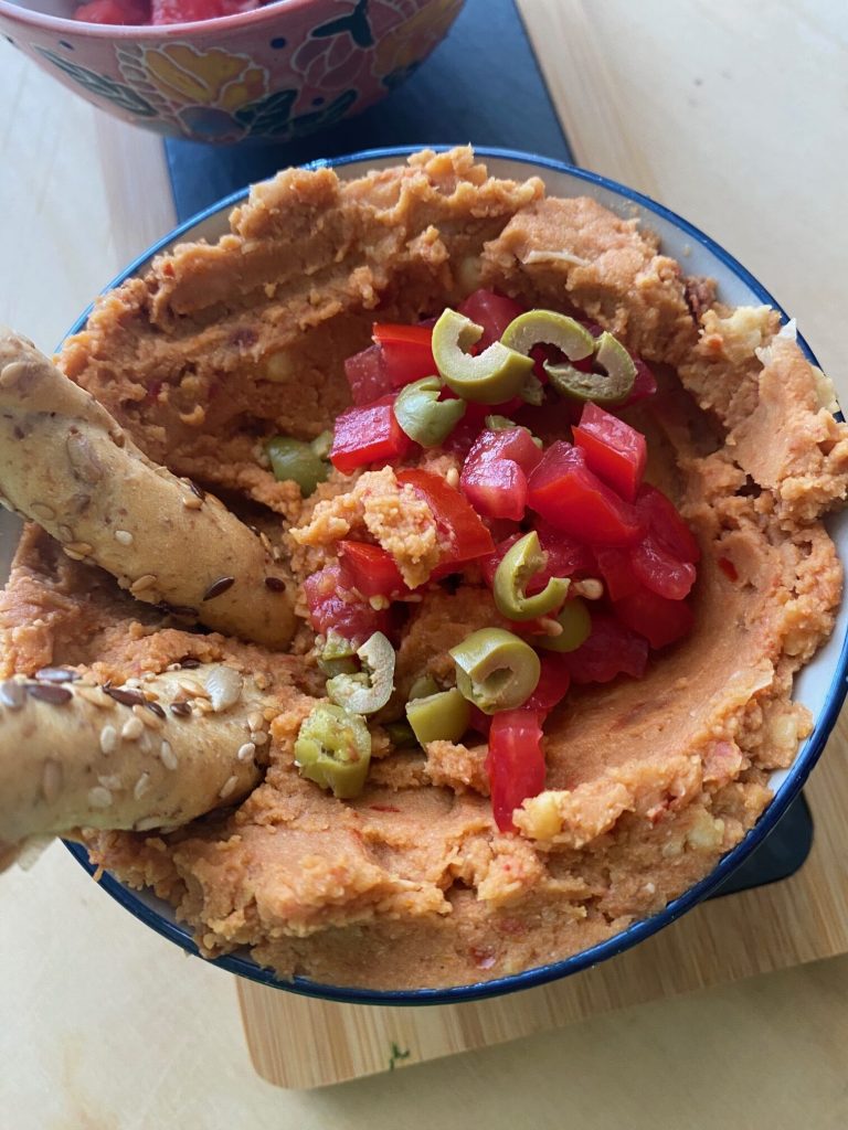 Mediterranes Hummus auf meine Art