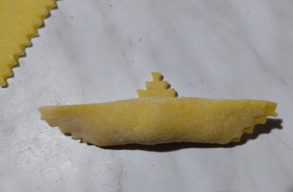 Tortellini in Brühe mit Schinken