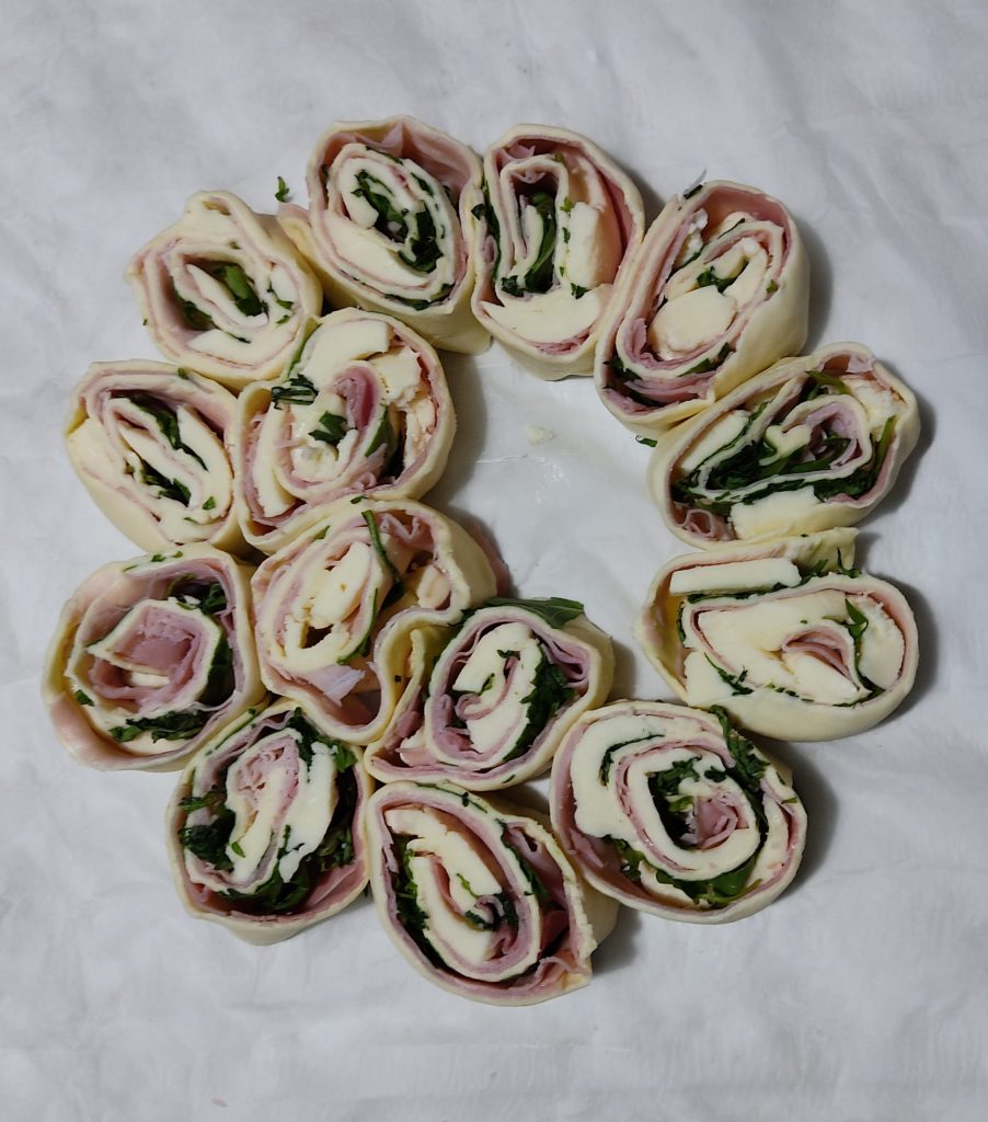 Weihnachtskranz mit Blätterteig als Weihnachtsmittelstück