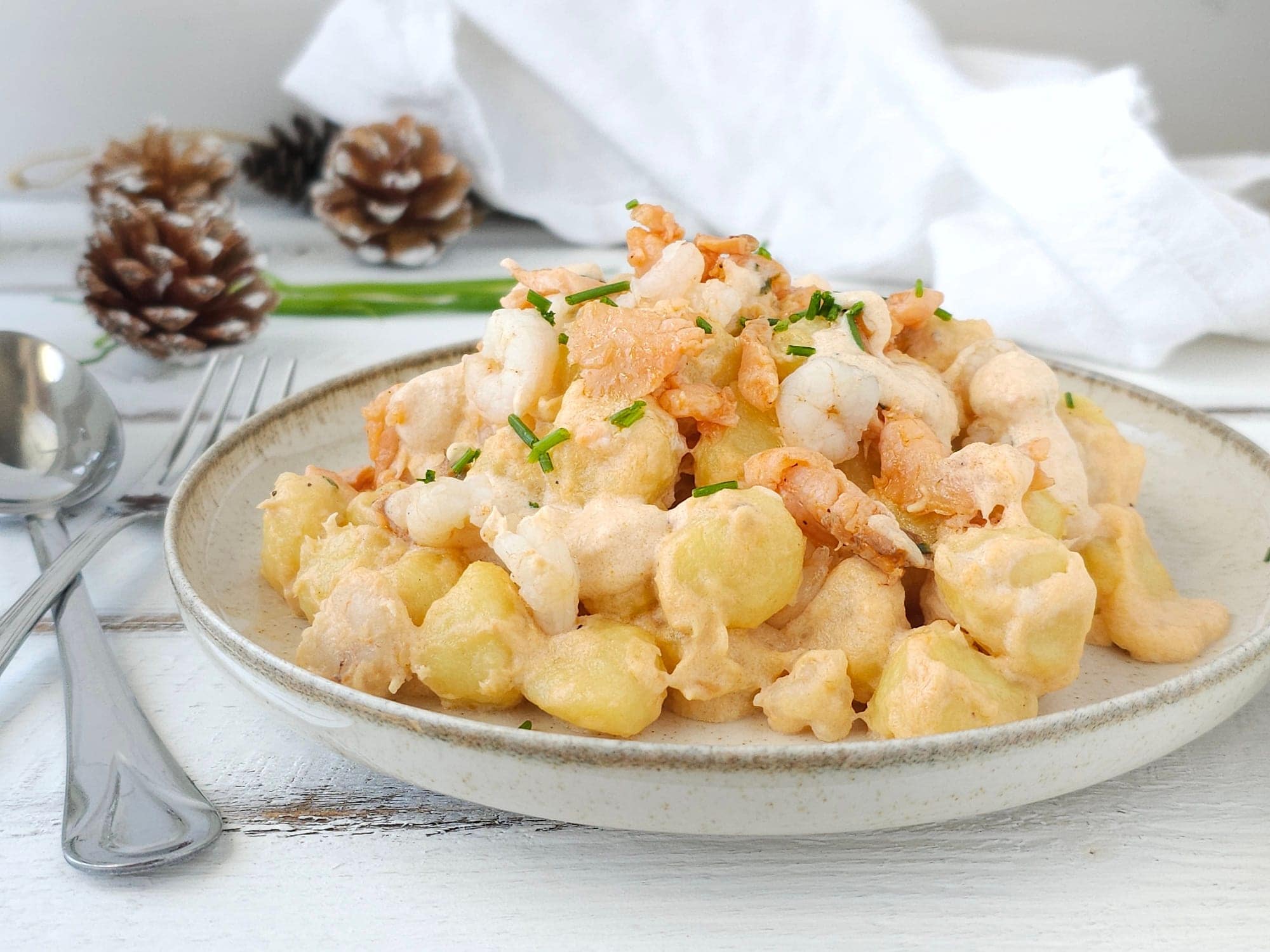 Gnocchi mit Lachscreme und Garnelen