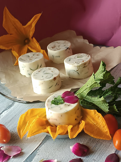 Cremiges Küchlein mit Zucchini