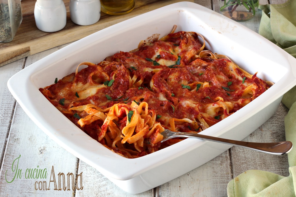 Gebackene Tagliatelle-Nester