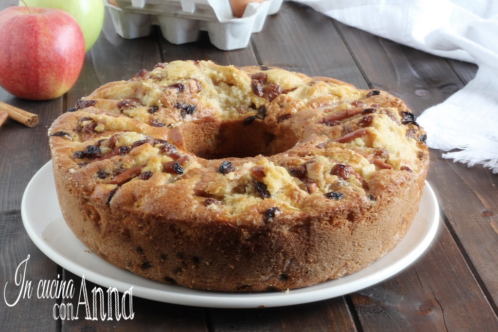 Apfel- und Rosinenkuchen