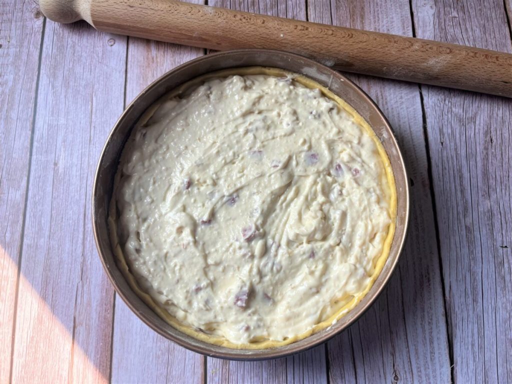 herzhafte Pastiera Salami Käse