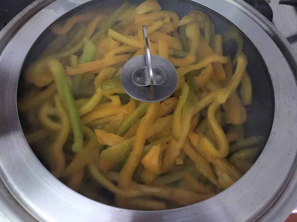 gebratene Paprika Sardellen Semmelbrösel