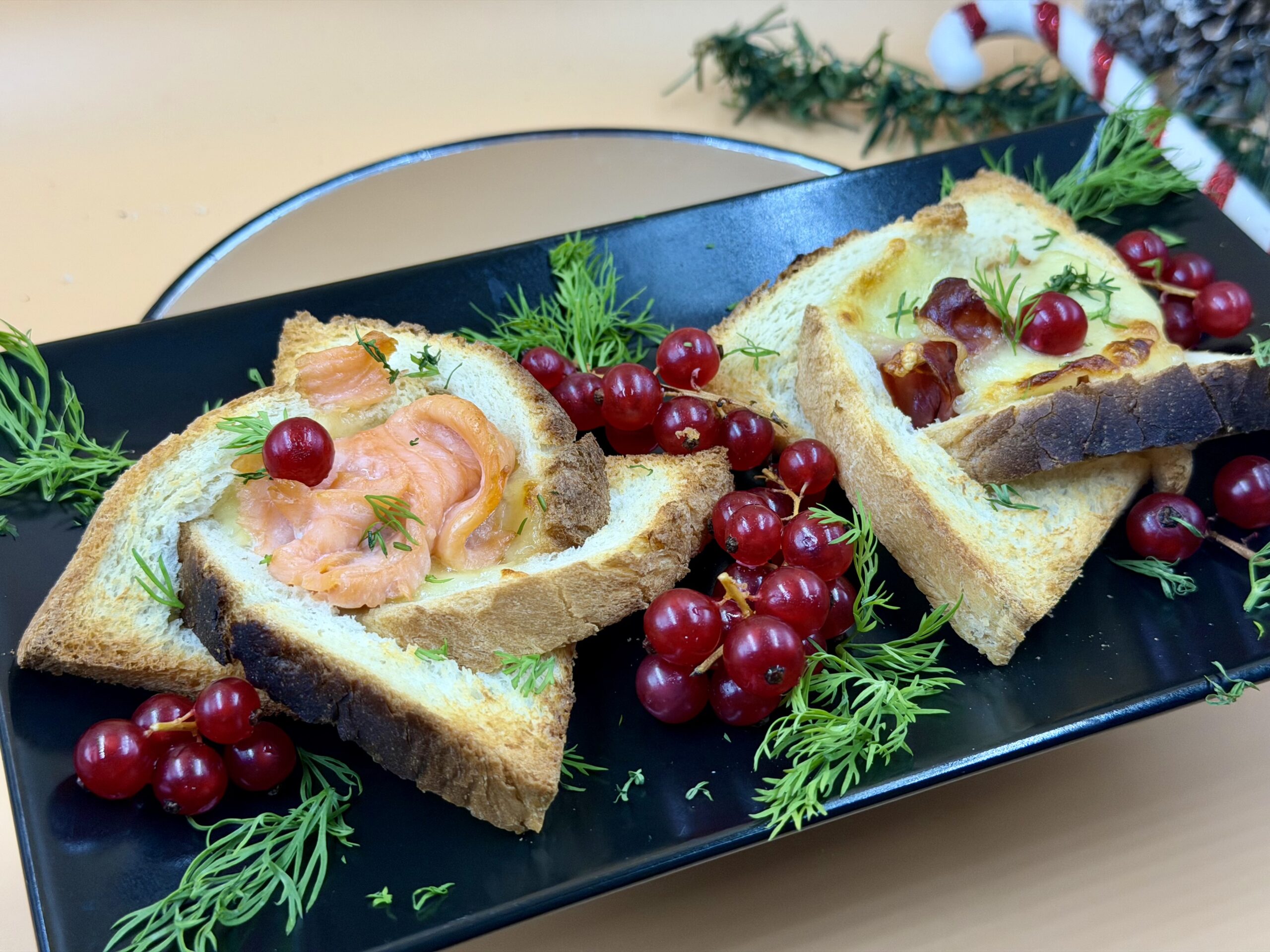 Weihnachtliche Toastbrot-Windräder
