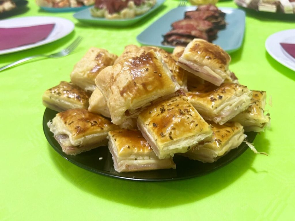 schnelle Blätterteig-Snacks für den Aperitif