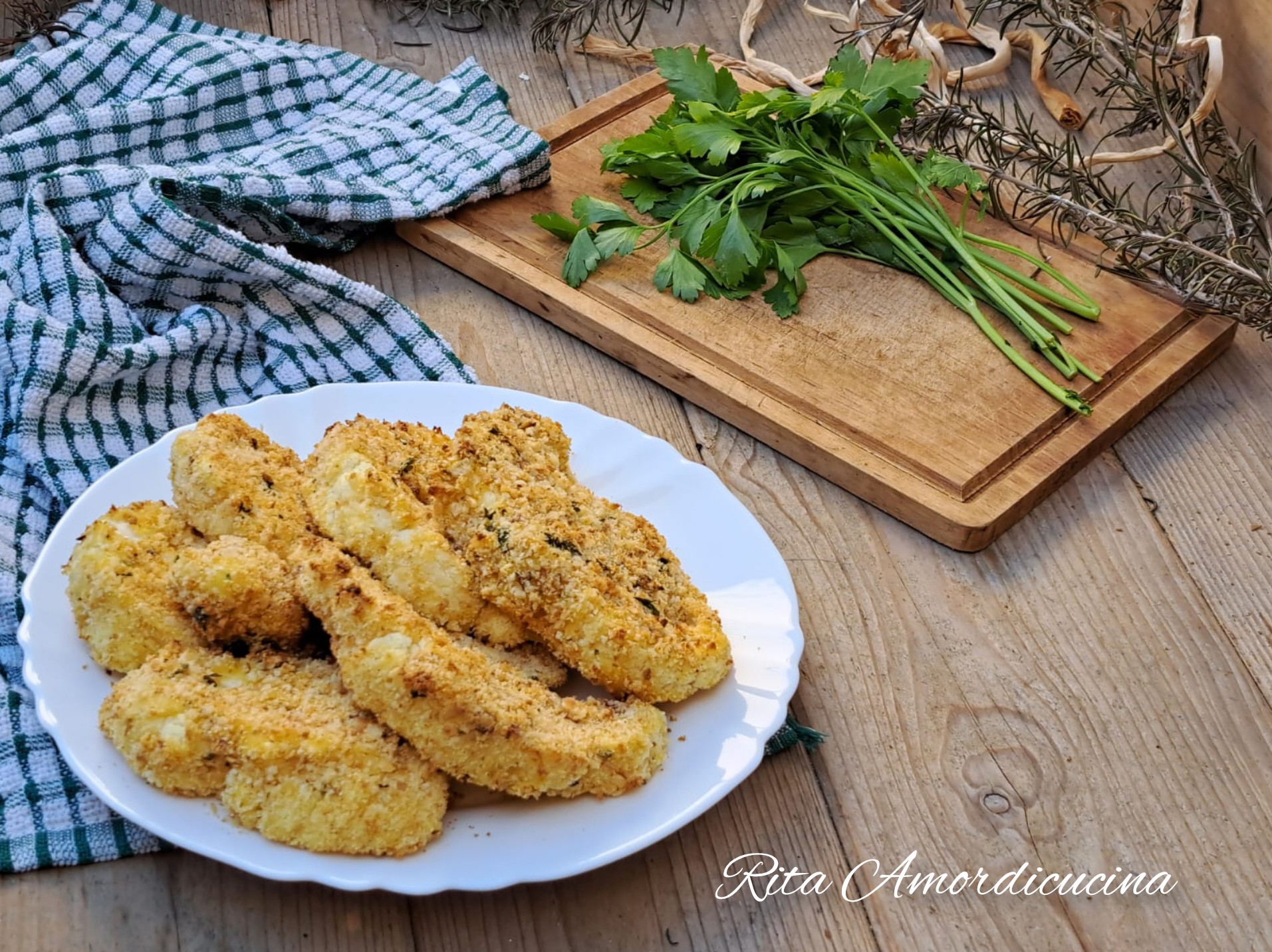 Das gebackene oder frittierte Blumenkohlschnitzel