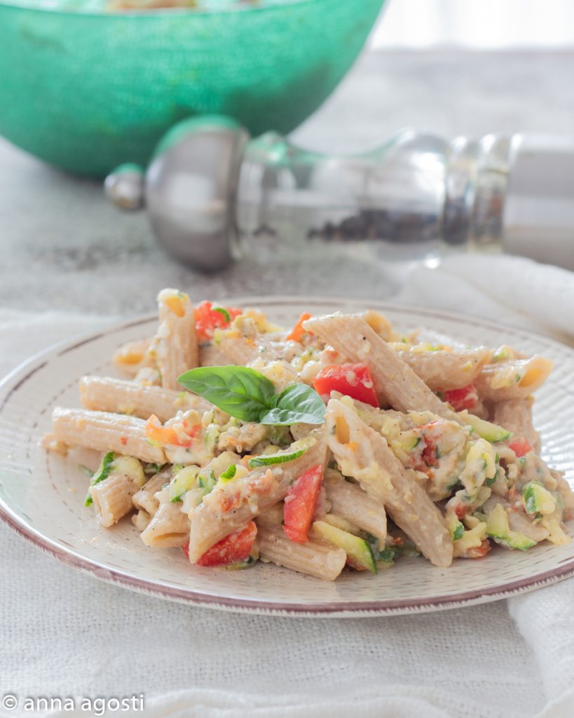 Kalte Vollkornpasta mit Gemüse