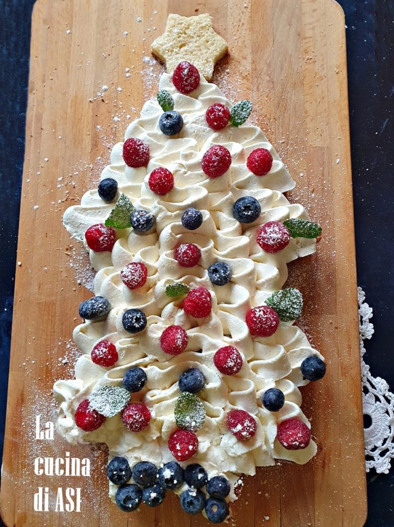 Last-Minute Pandoro-Baum mit Mascarpone-Creme