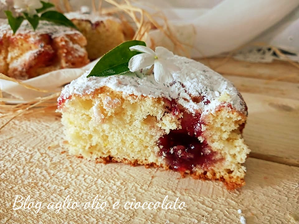 SEHR WEICHER MILCHKUCHEN MIT MARMELADE OHNE BUTTER IN 5 MINUTEN FERTIG