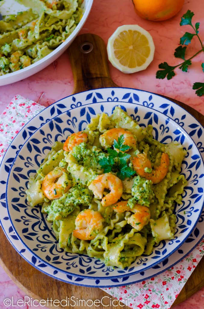Pasta mit Garnelen und Zitrusfrüchte-Pesto
