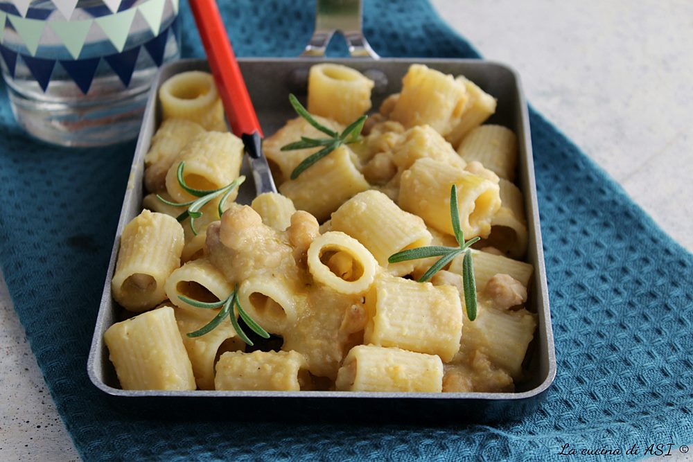 Pasta und Kichererbsen