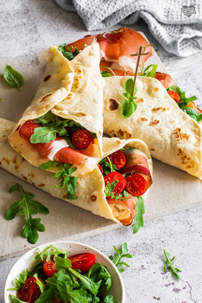 Piadina mit Stracchino und Südtiroler Speck g.g.A.