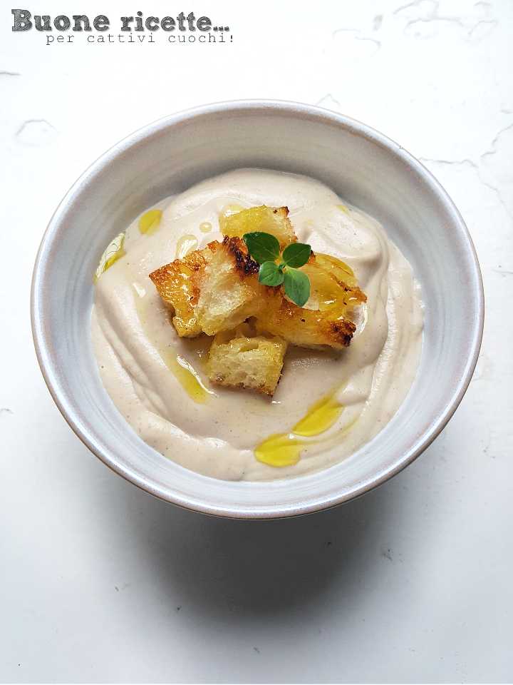 cremige Suppe mit Pilzen