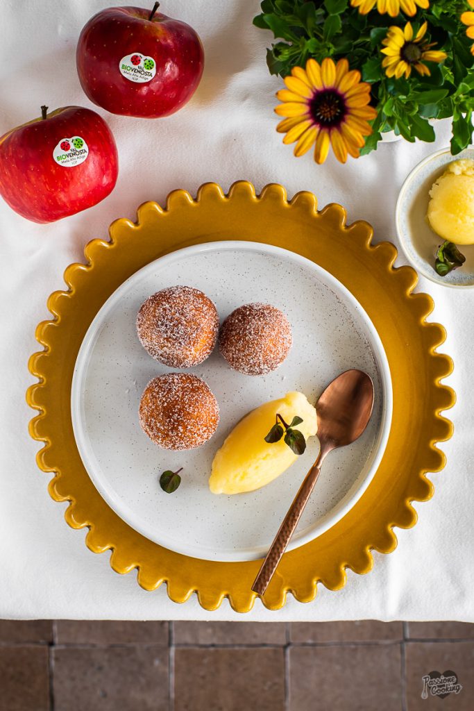 Ricotta-Knödel mit Bio-Topaz-Apfelsorbet
