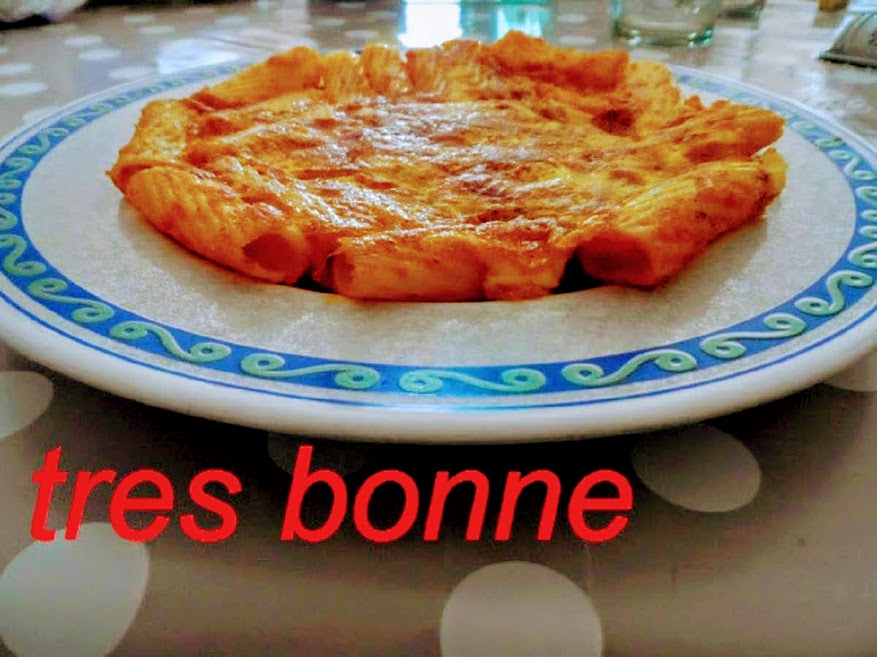 ÜBRIGGEBLIEBENE PASTAFRITTATA