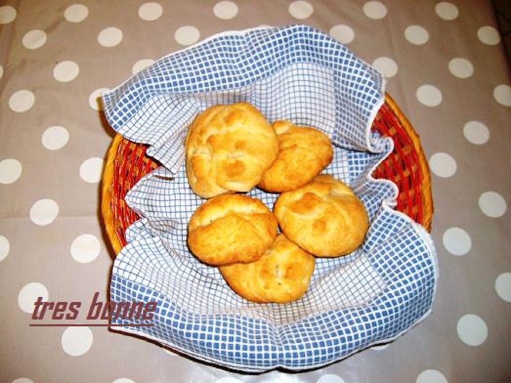 Kleine Milch- und Butterbrötchen