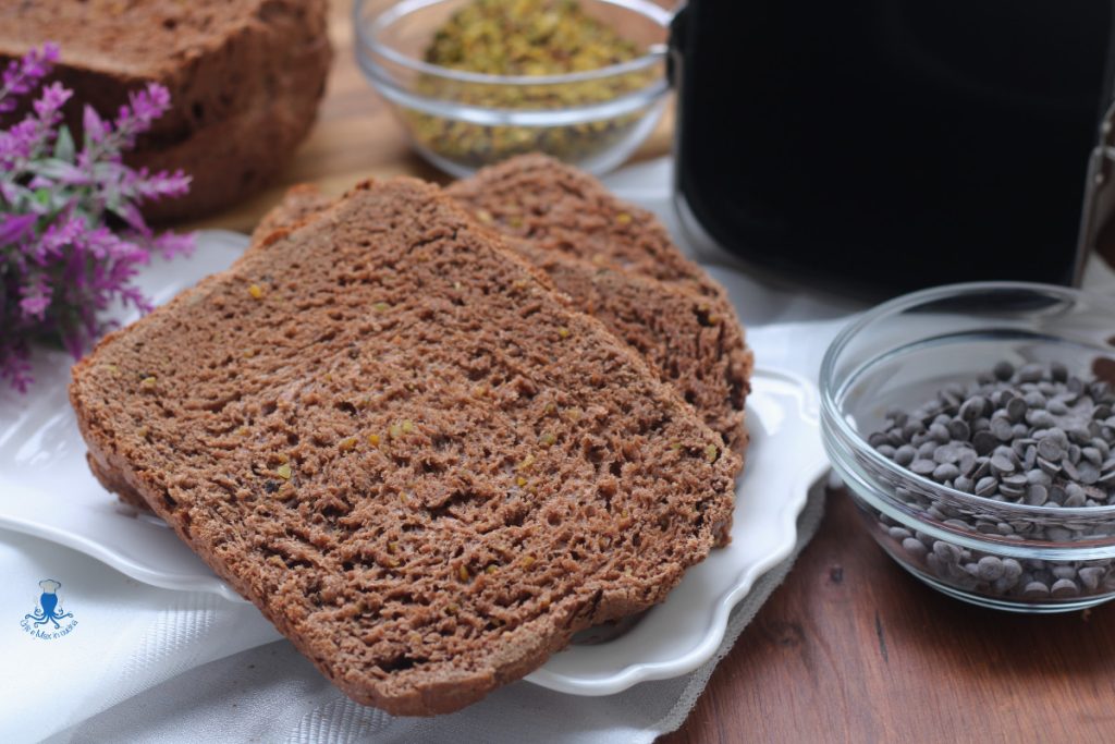 Schokoladen-Pistazien-Brioche ohne Butter im Brotbackautomat1