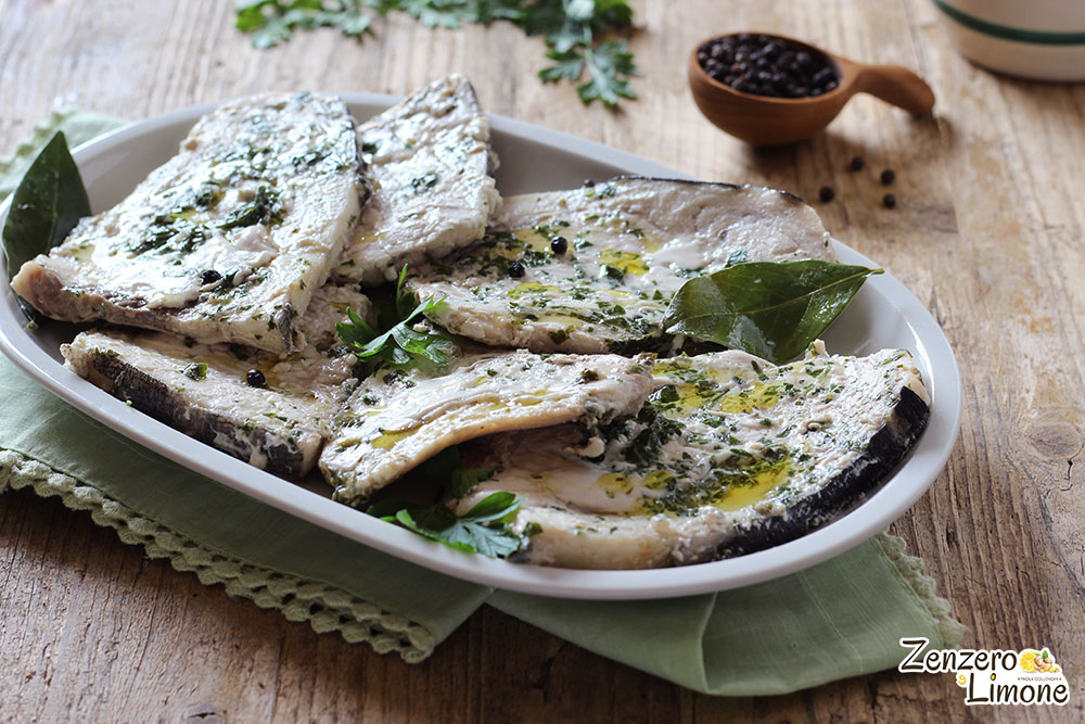 Schwertfisch in Weiß