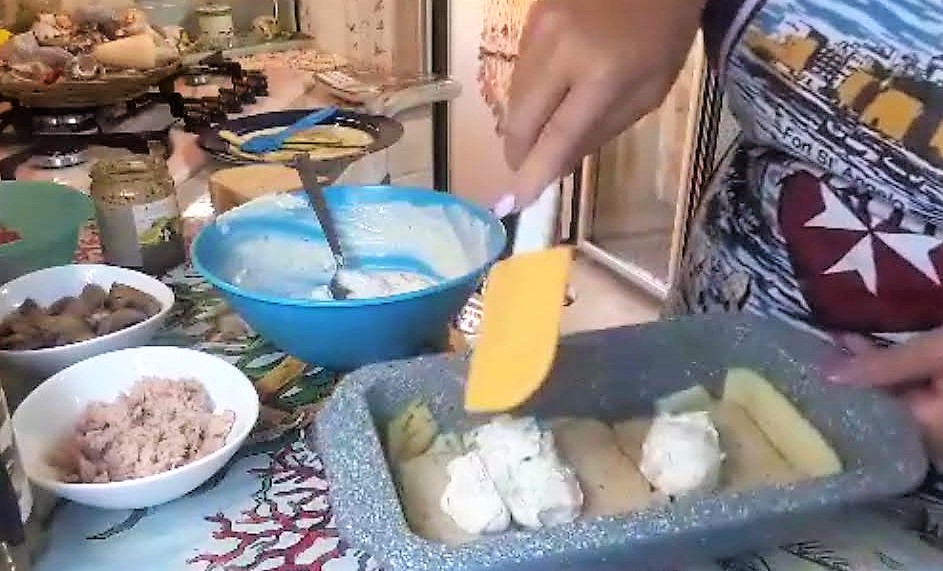 Leichte kapriziöse herzhafte Käsekuchen