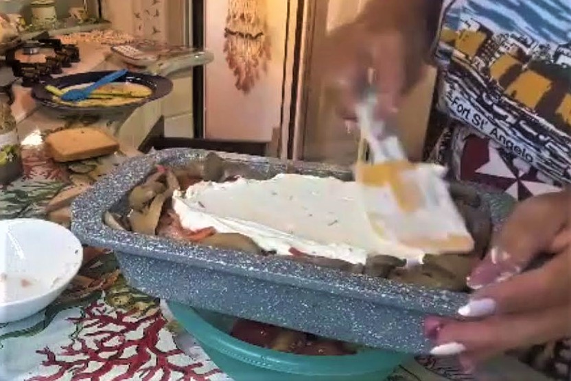 Leichte kapriziöse herzhafte Käsekuchen