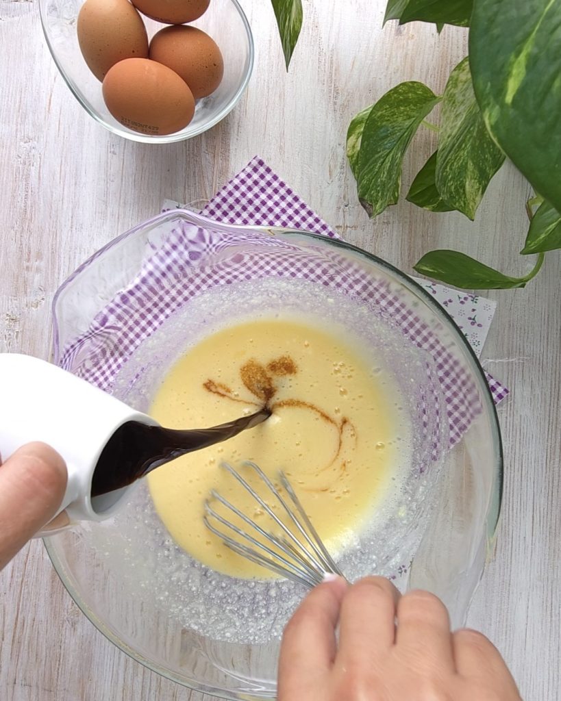 fügen Sie den Kaffee und das Öl hinzu